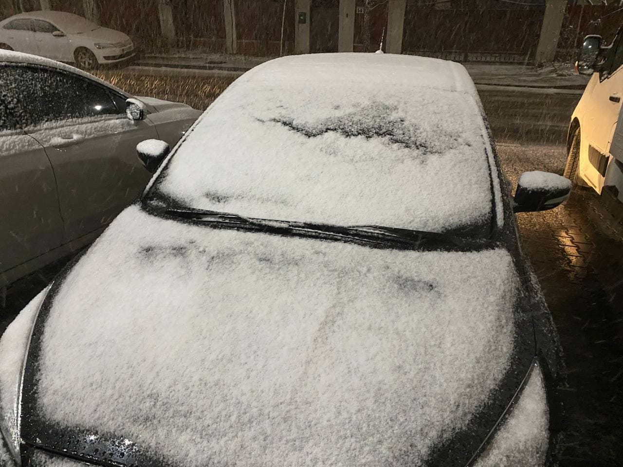 Снег на машинах